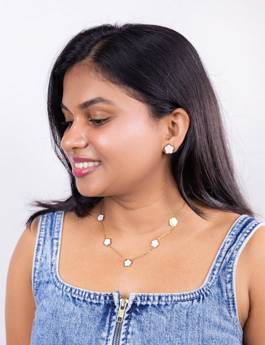 Four-Leaf Clover White Necklace