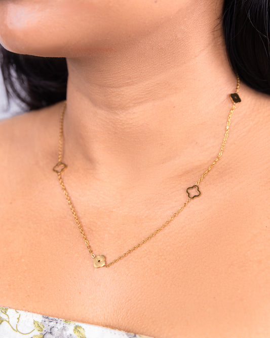 Gold Minimalist Four-clover & Plum Necklace