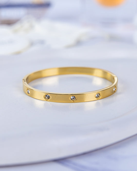Gold Plated Four-Leaf Diamonds Bangle