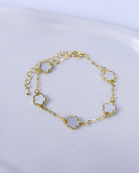Elegant Lucky Flower White Bracelet