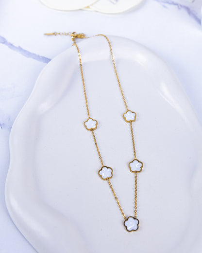 Four-Leaf Clover White Necklace