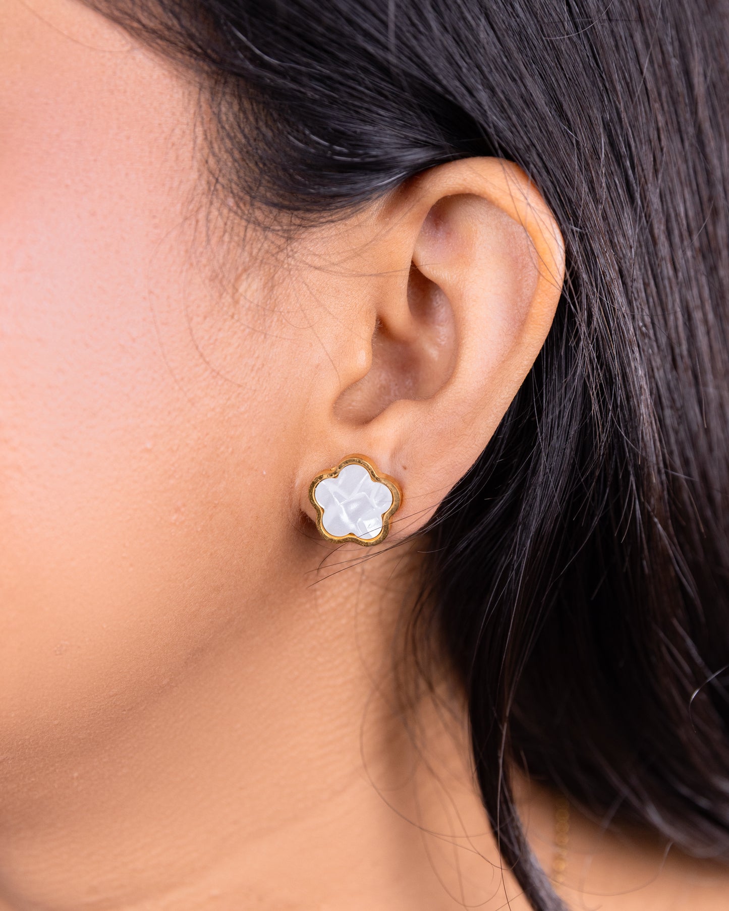 Four-Leaf Clover White Earrings