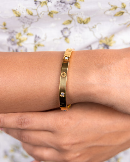 Gold Plated Four-Leaf Clover Diamonds Bangle