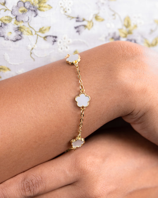Elegant Lucky Flower White Bracelet